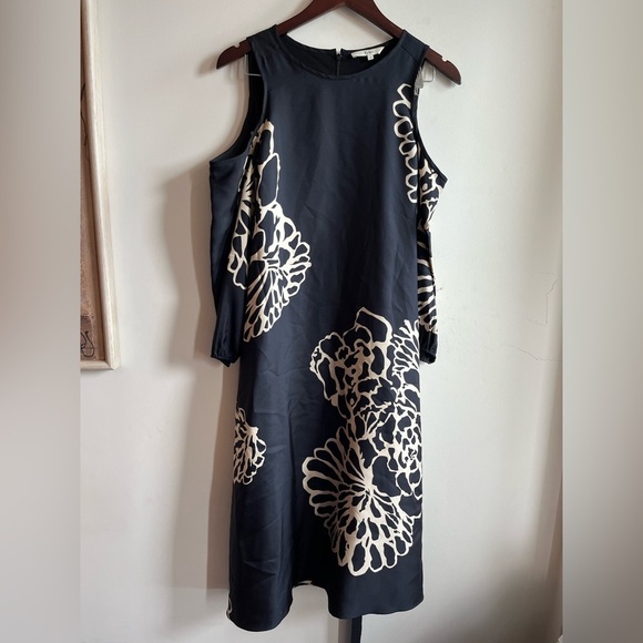 Tibi Orla Bloom Cold-shoulder Silk Midi Dress - Picture 4 of 14